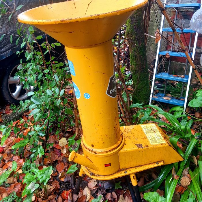 Destroçador triturador electrico
BIO40E
TRITURADOR DE FILIAL BIO 4