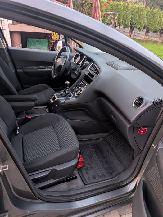 Peugeot 5008 2.0HDi 150km skrzynia 6 manual klima navi Prywatnie