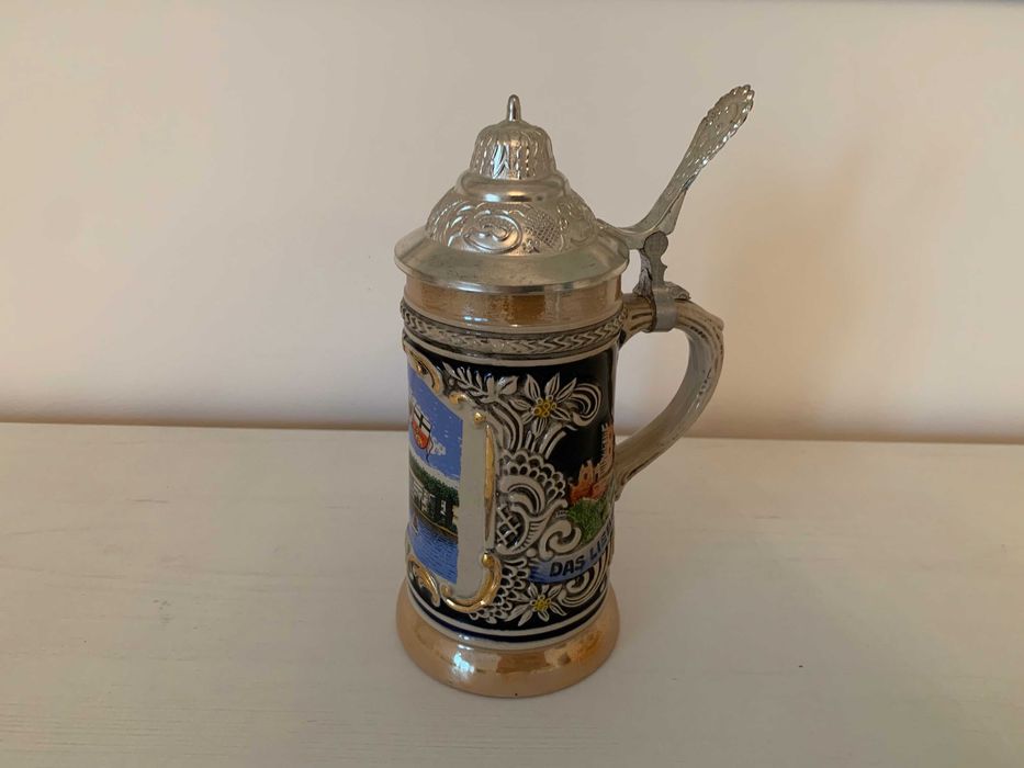Kufel ceramiczny z cynową klapką sygnowany