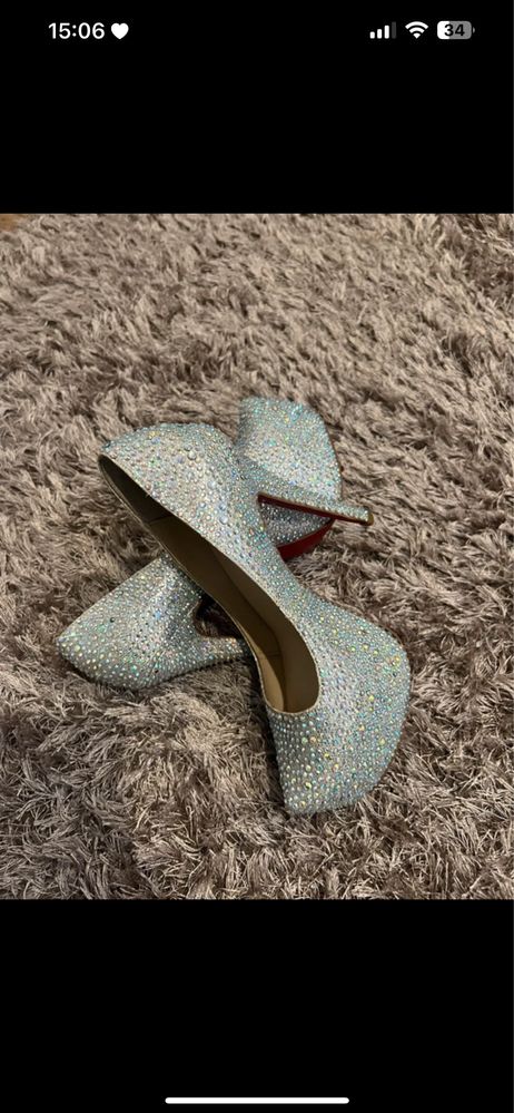 Sapatos de salto