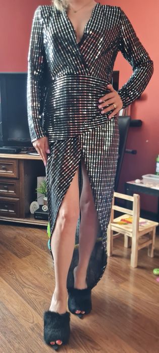 Sukienka wieczorowa błyszcząca Długą