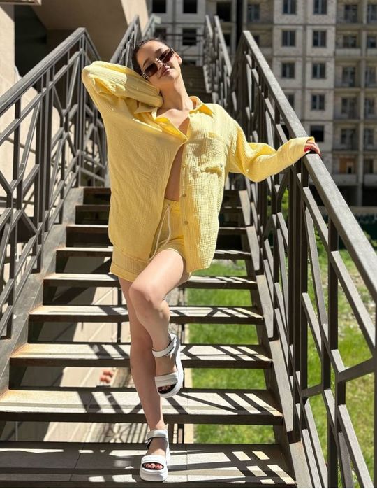 Продам муслиновый розовый костюм