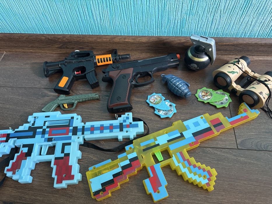 Детское игрушечное оружие