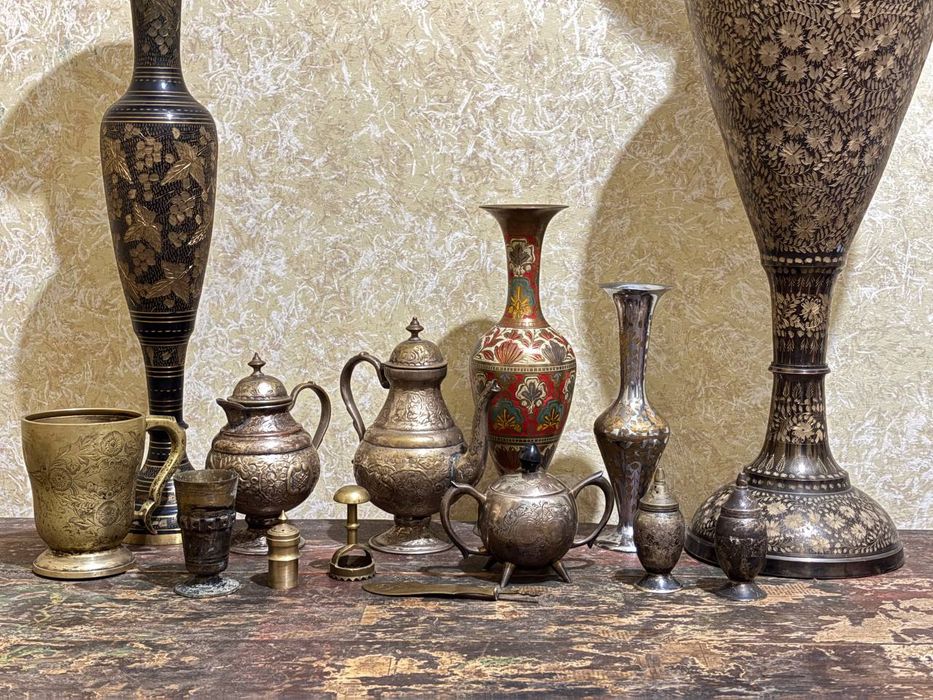 Латунні столові вироби*Індія*періоду ссср.(Бокал,Чайник,Молочник Ваза)