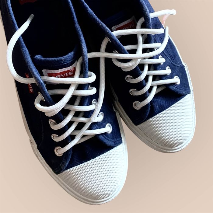 Кеди Levi`s\39 розмір\устілка майже 26см