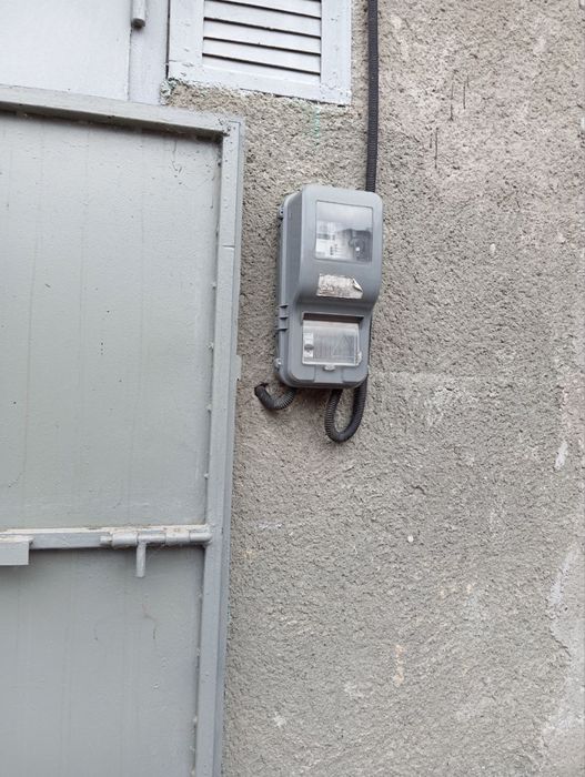 Продам двоповерховий гараж-бокс