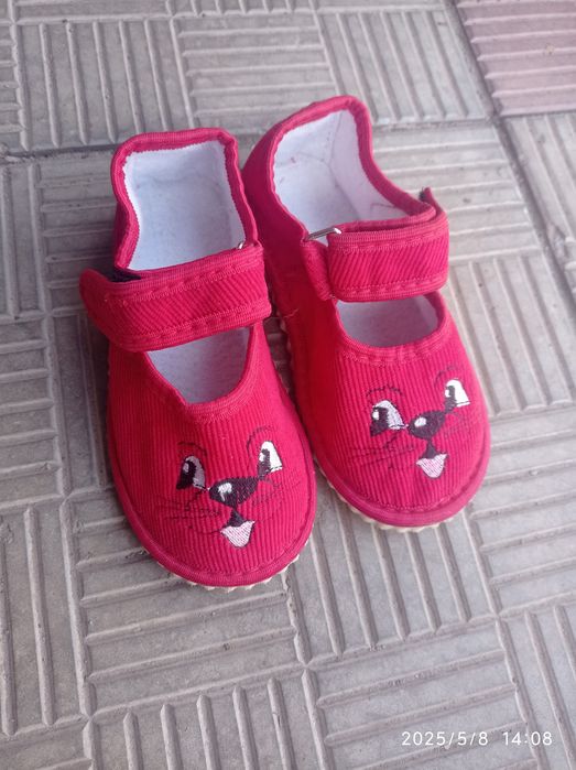 Нові тапки фірми "Берегиня" в садочок розміри