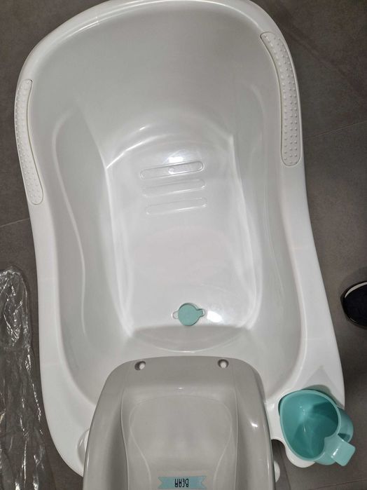 Banheira anatómica Olmitos com termómetro