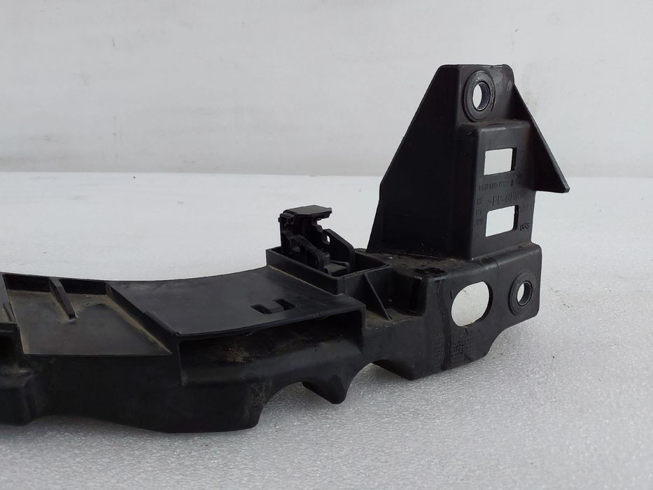 Guia de pára-choques frente direito VOLKSWAGEN Polo (6R, 6C)