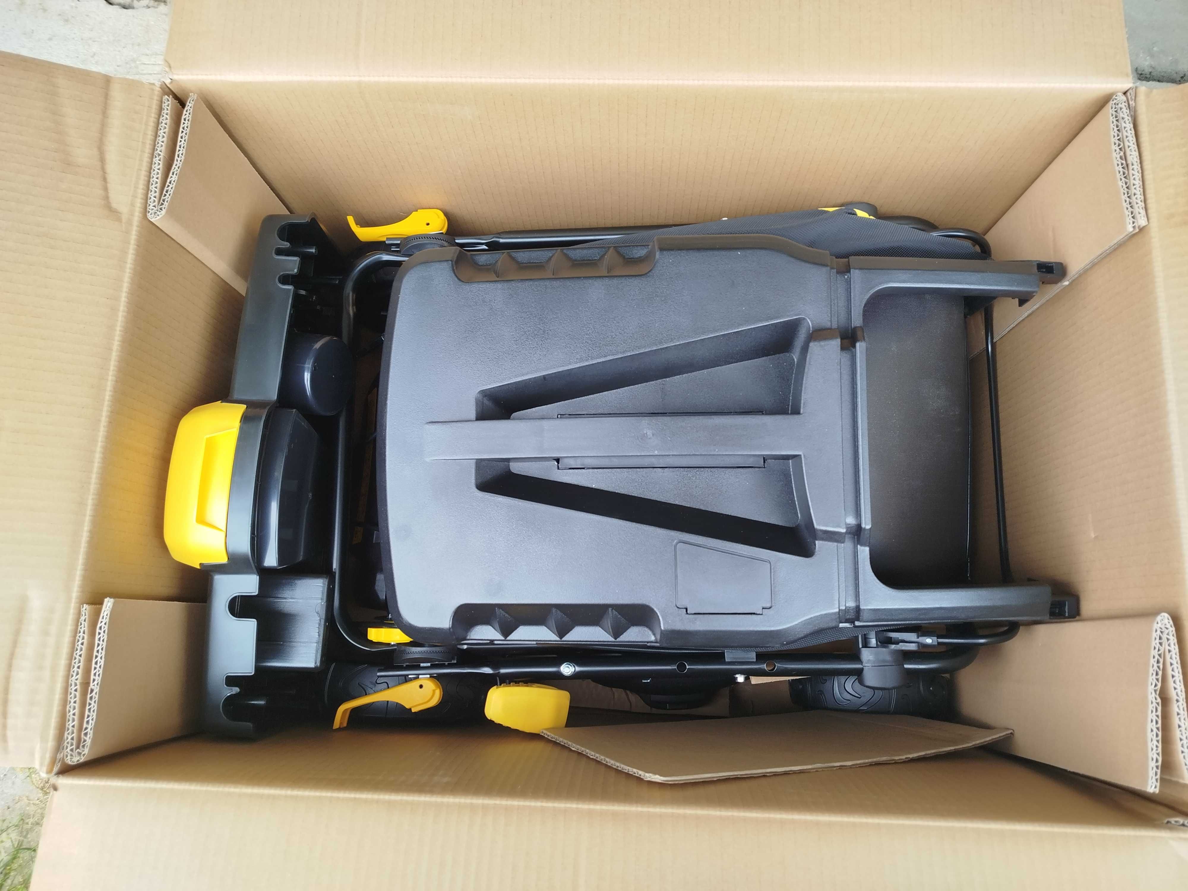 Kosiarka spalinowa z napędem 2,3 kW 46 cm Stanley SLM-139-460-SP