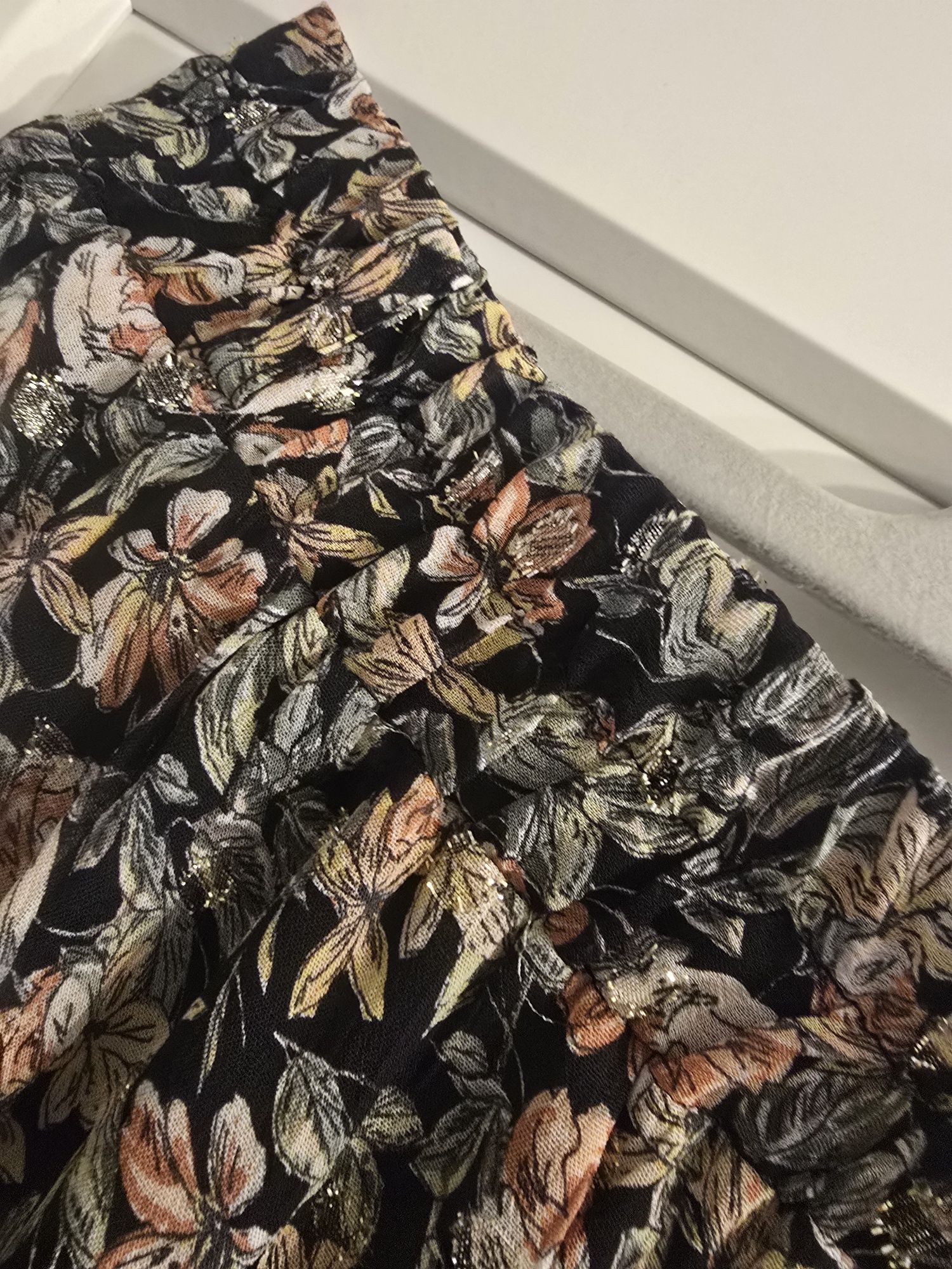 Spódnica w kwiatowy print Zara