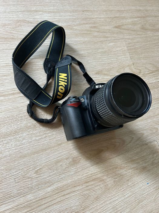 Máquina Fotográfica NIKON D90 AF-S DX NIKKOR 18-105mm f/3.5-5.6G ED VR