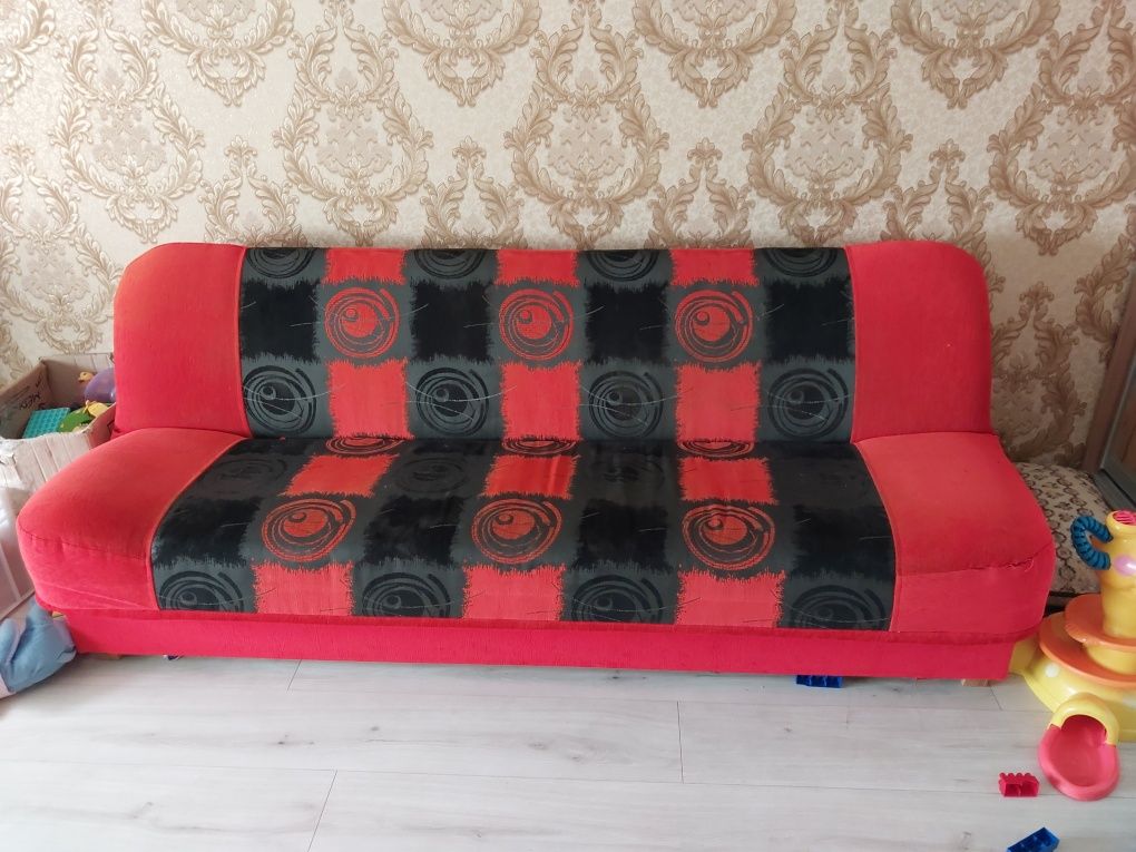 Продам диван привезений з Польші