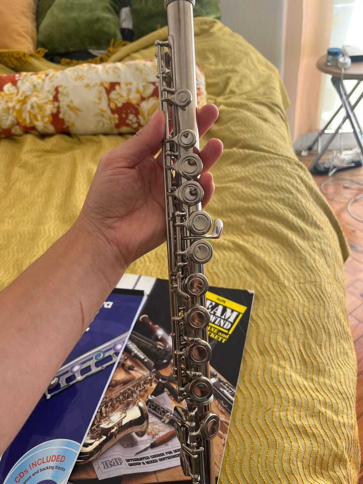 Flauta com Estojo + Livros + CDs - J. Michael / Flute with Case