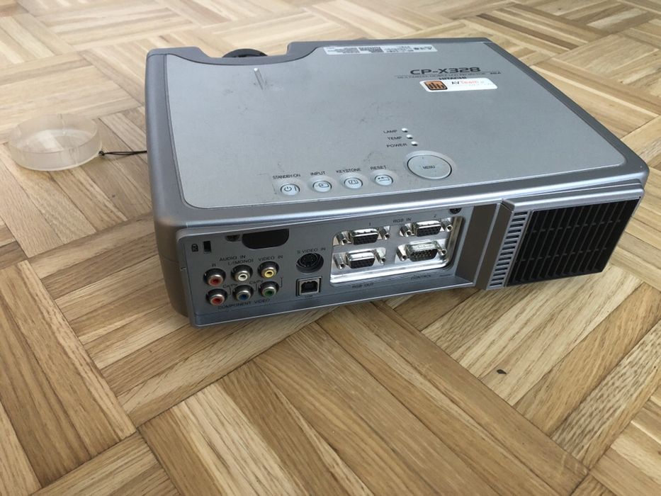 Projektor Hitachi CP-X328 używany