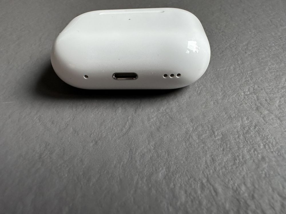 Кейс Apple Airpods Pro 2 A2700 для навушників ОРИГІНАЛ кейс