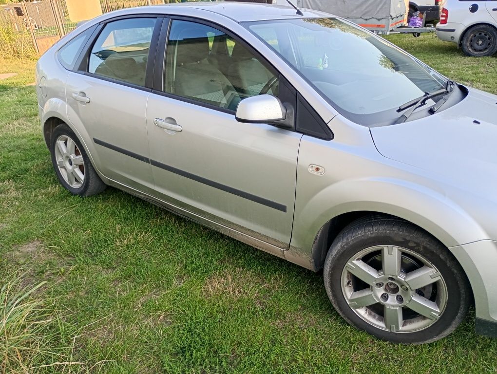 Witam mam do sprzedania Forda Focusa MK2 kierownica po prawej stronie