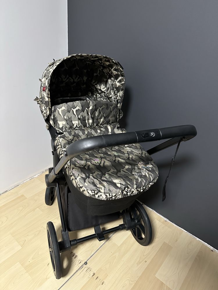Люлька Cybex Priam Lux +Шасі