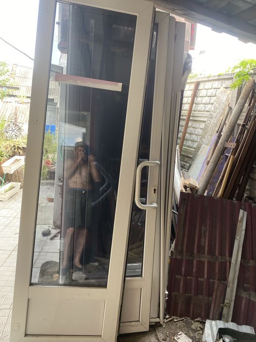 Двері металопластикові б/у