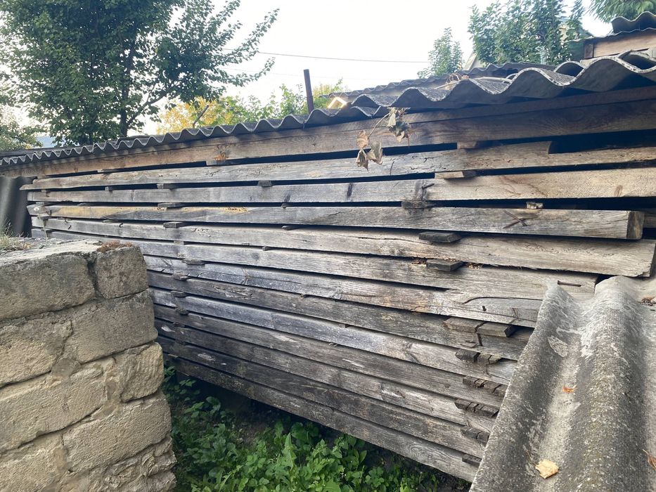Пиломатеріал , крокви та дошки