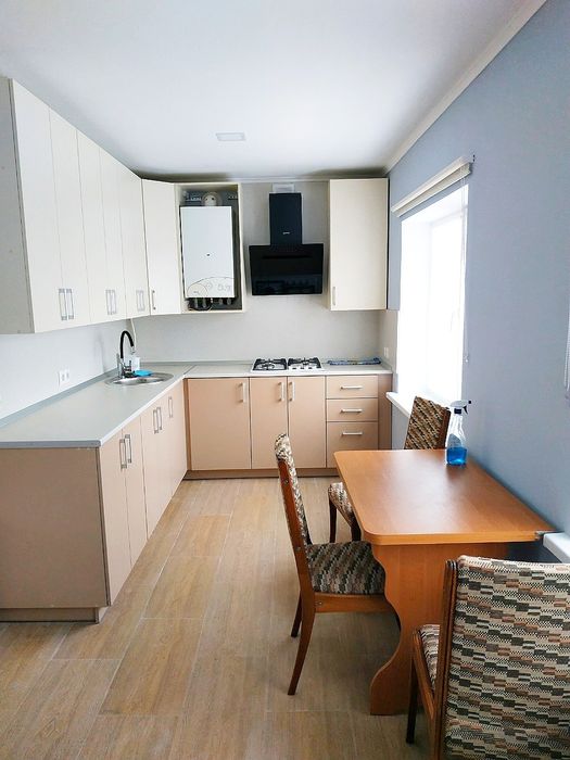 Оренда частини будинку в центральній частині міста