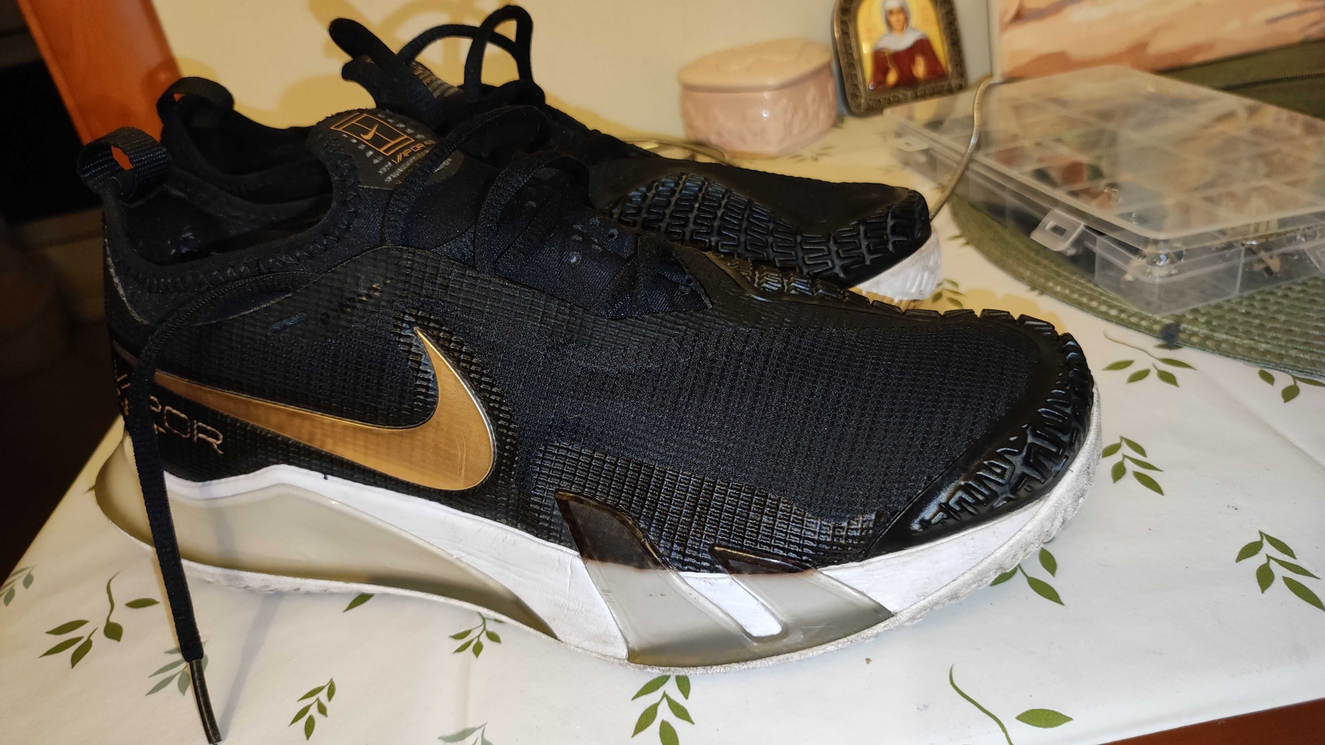 Nike Court React Vapor NXT 39r. 25cm