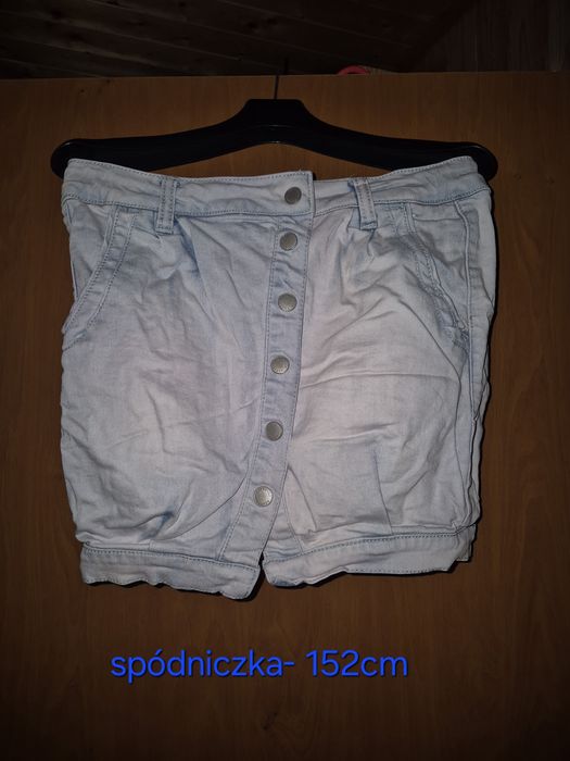 Zestaw ubrań dziewczęcych 146/152