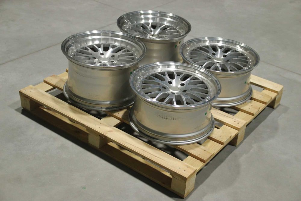 !OUTLET! Felgi Japan Racing JR10 18x8,5 + 18x10,5 ET20 5x120 Silver
