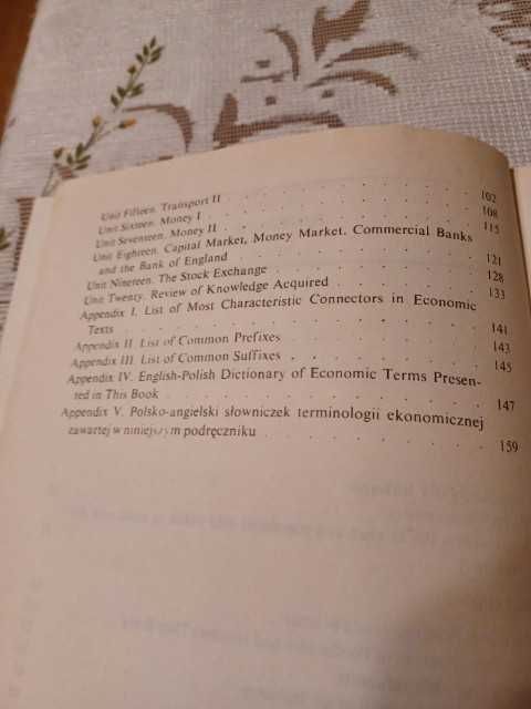 Readings in Basic Economics z ćwiczeniami M. Woytowicz-Neymann