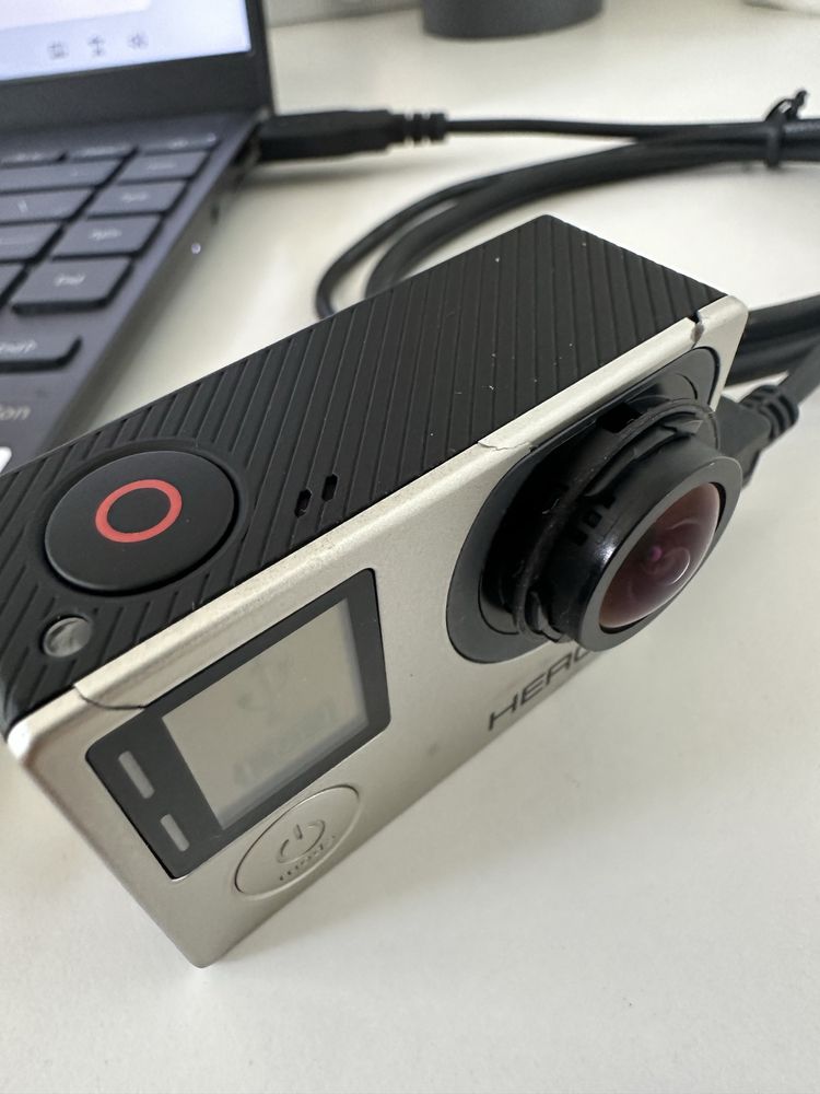 GoPro Hero4 з нагрудним кріпленням та аксесуарами