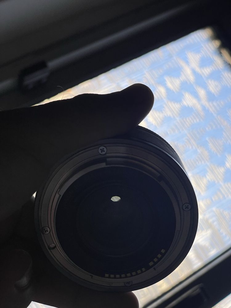 Lente canon RF 16 f2.8