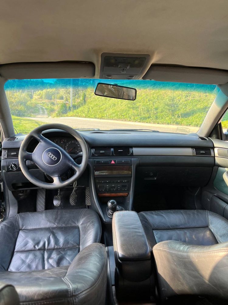 Автомобіль Audi A6c5