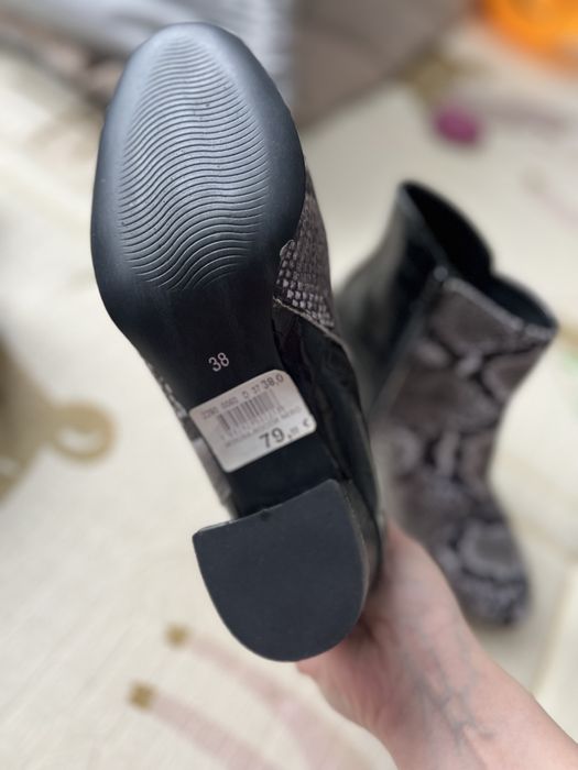 Жіночі весняні черевики 38 розмір