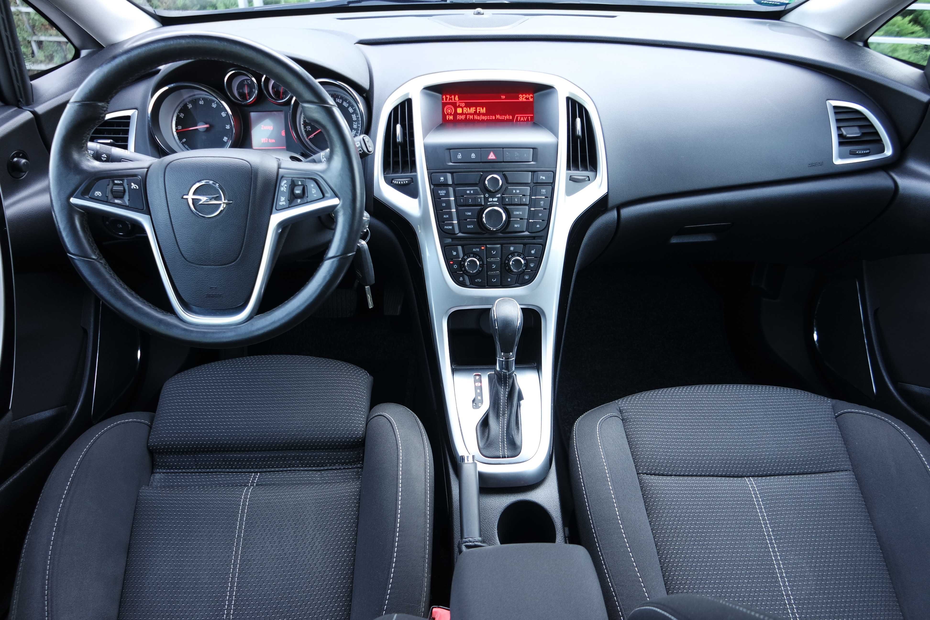 Opel Astra J 1.4 Turbo automat jak nowa idealny stan oryginał lakier