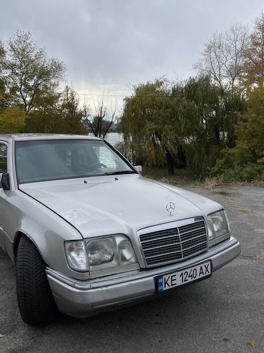 Mercedes w124 e220