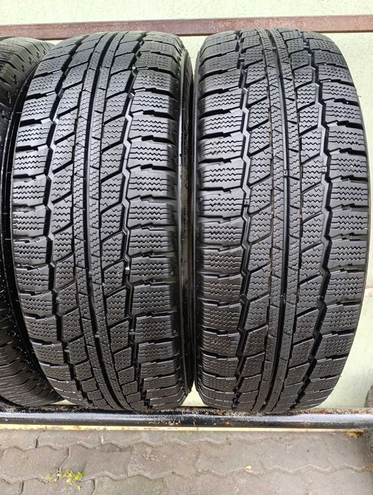 шини резина 205/65 R16C Michelin
