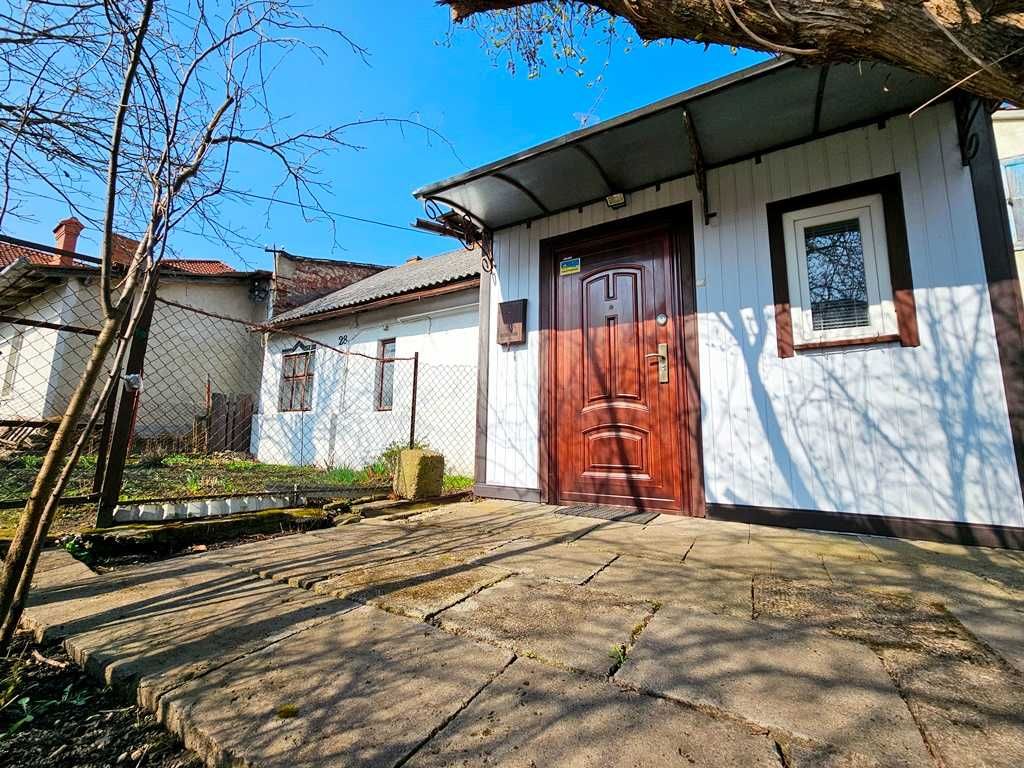 Власний будинок в центр. частині міста Стрий за ціною квартири...