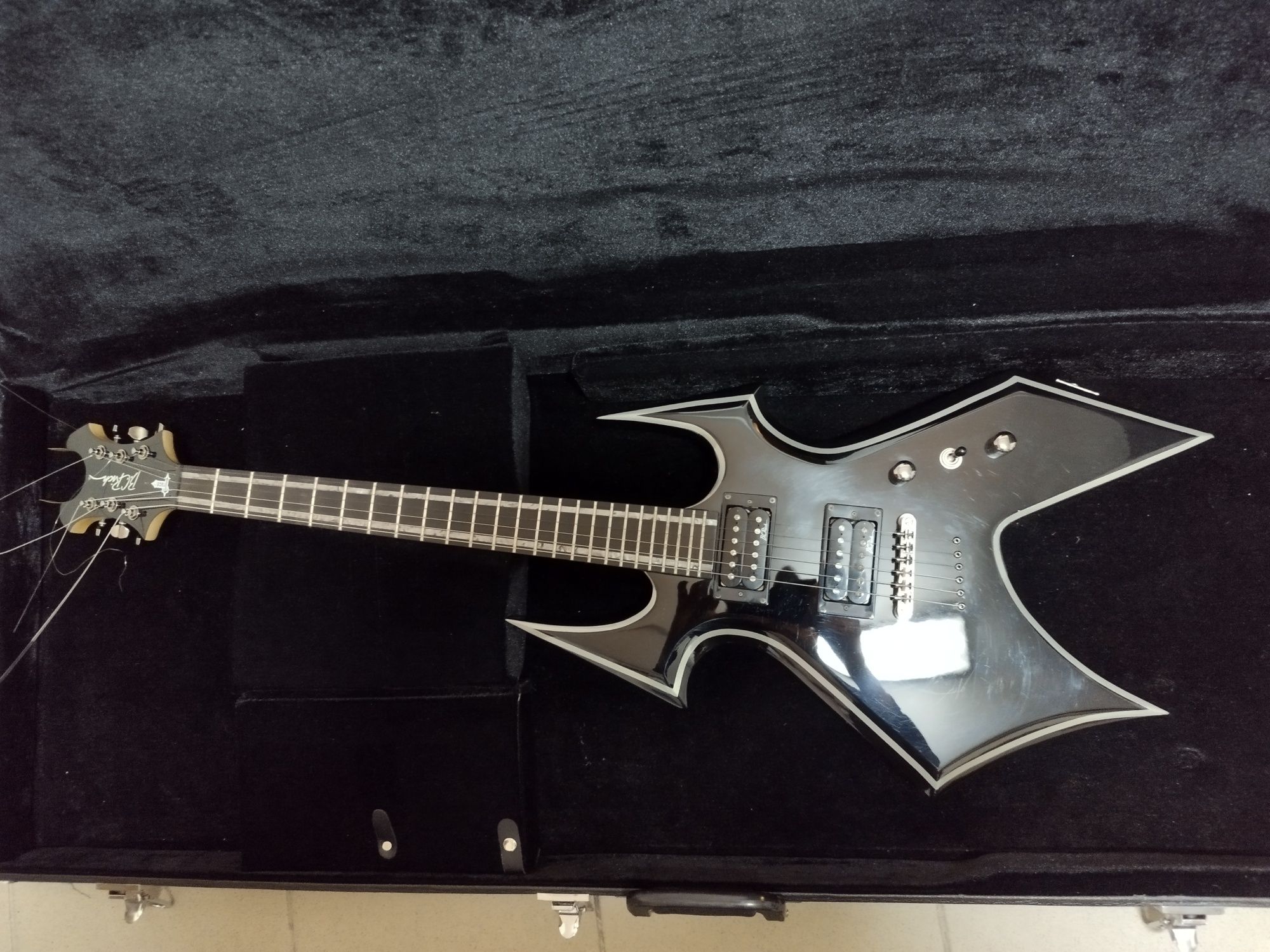 Gitara B.C. RICH futerał case