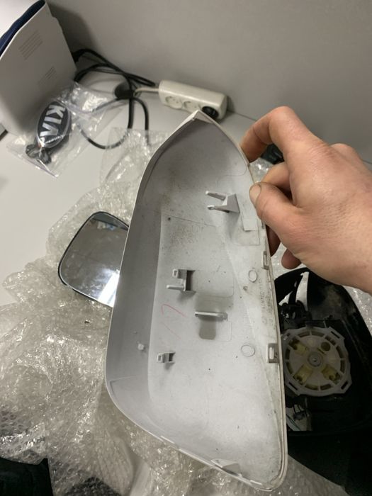 Продам правое зеркало по частям lexus nx 2016 год