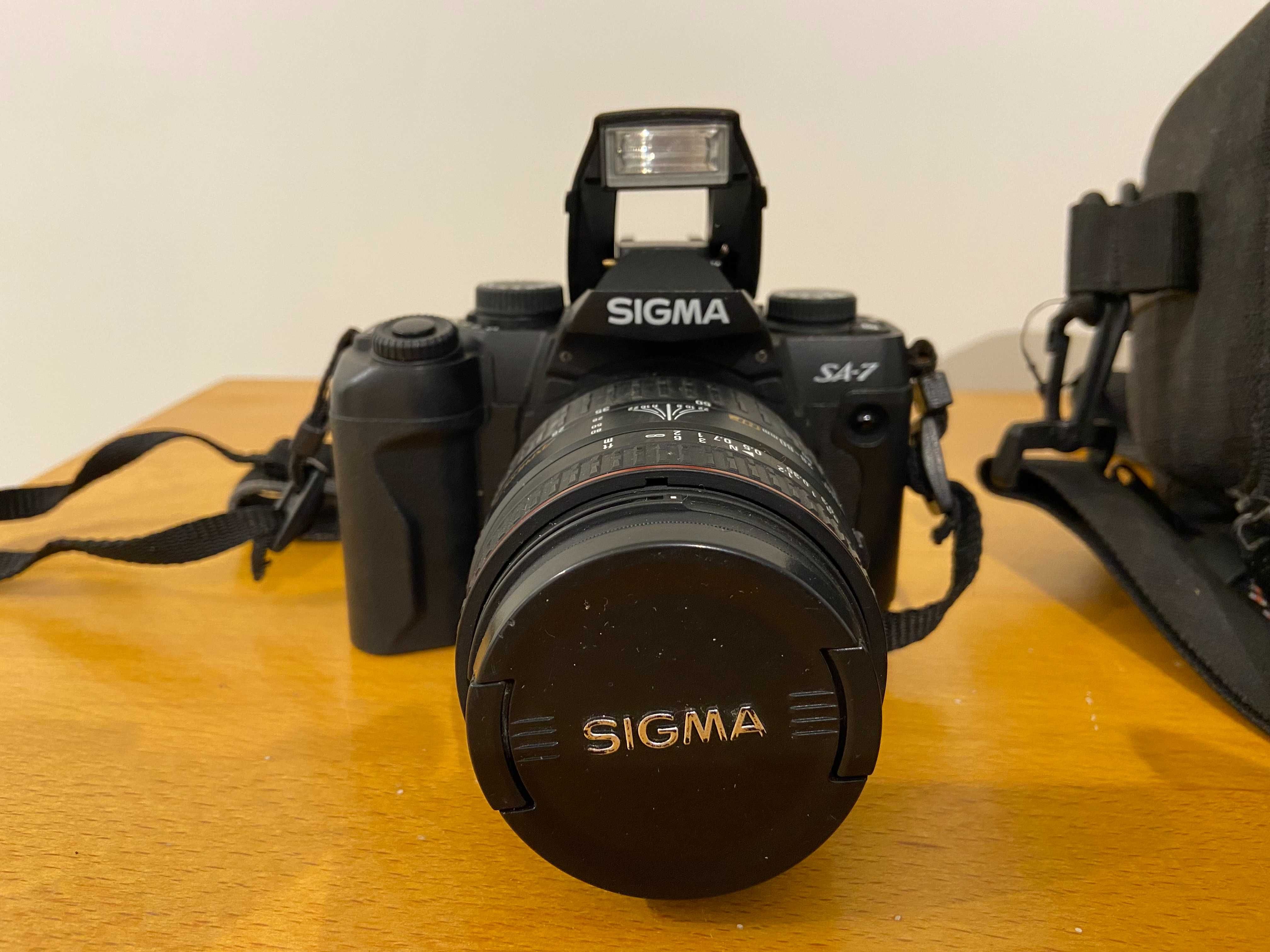 Lustrzanka Sigma SA-7 z obiektywem 28-80 mm + pokrowiec LowePro