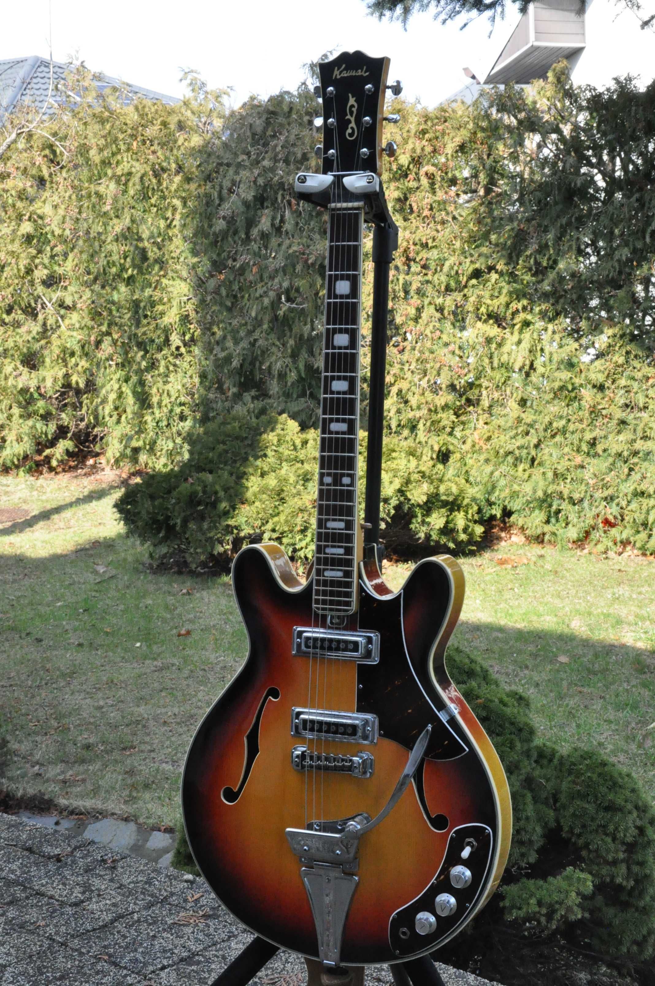 Gitara semi hollow body Kawai.