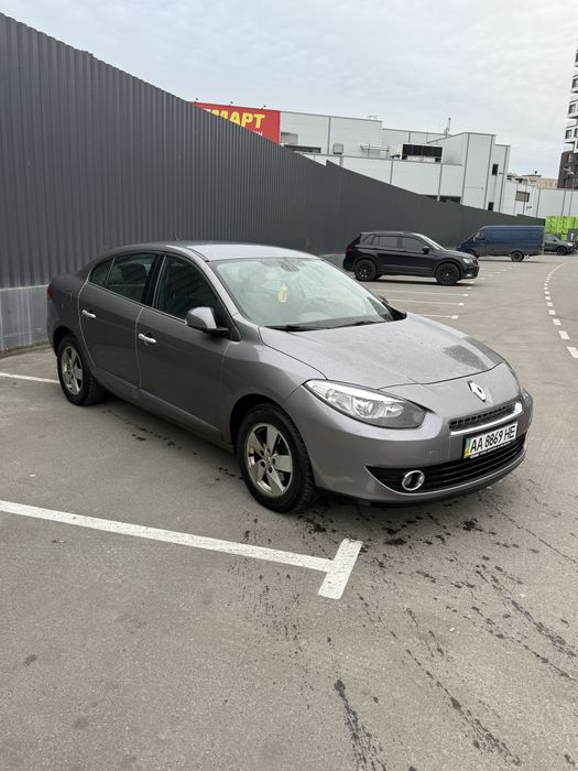 Аренда авто / Аренда под такси/  Renault Fluence  / 1.6 газ