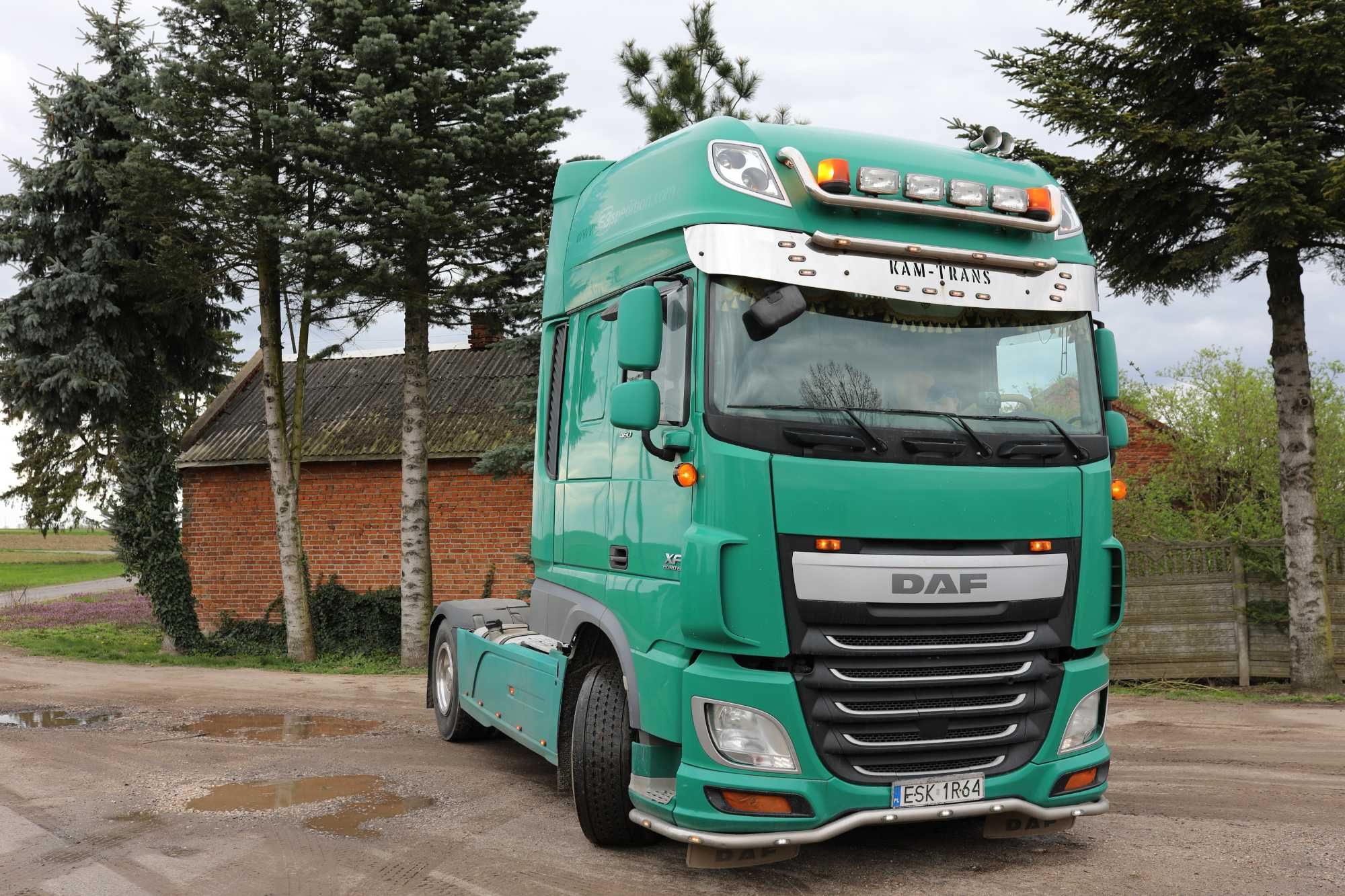 ciągnik siodłowy DAF XF106 460 KM 2013 rok