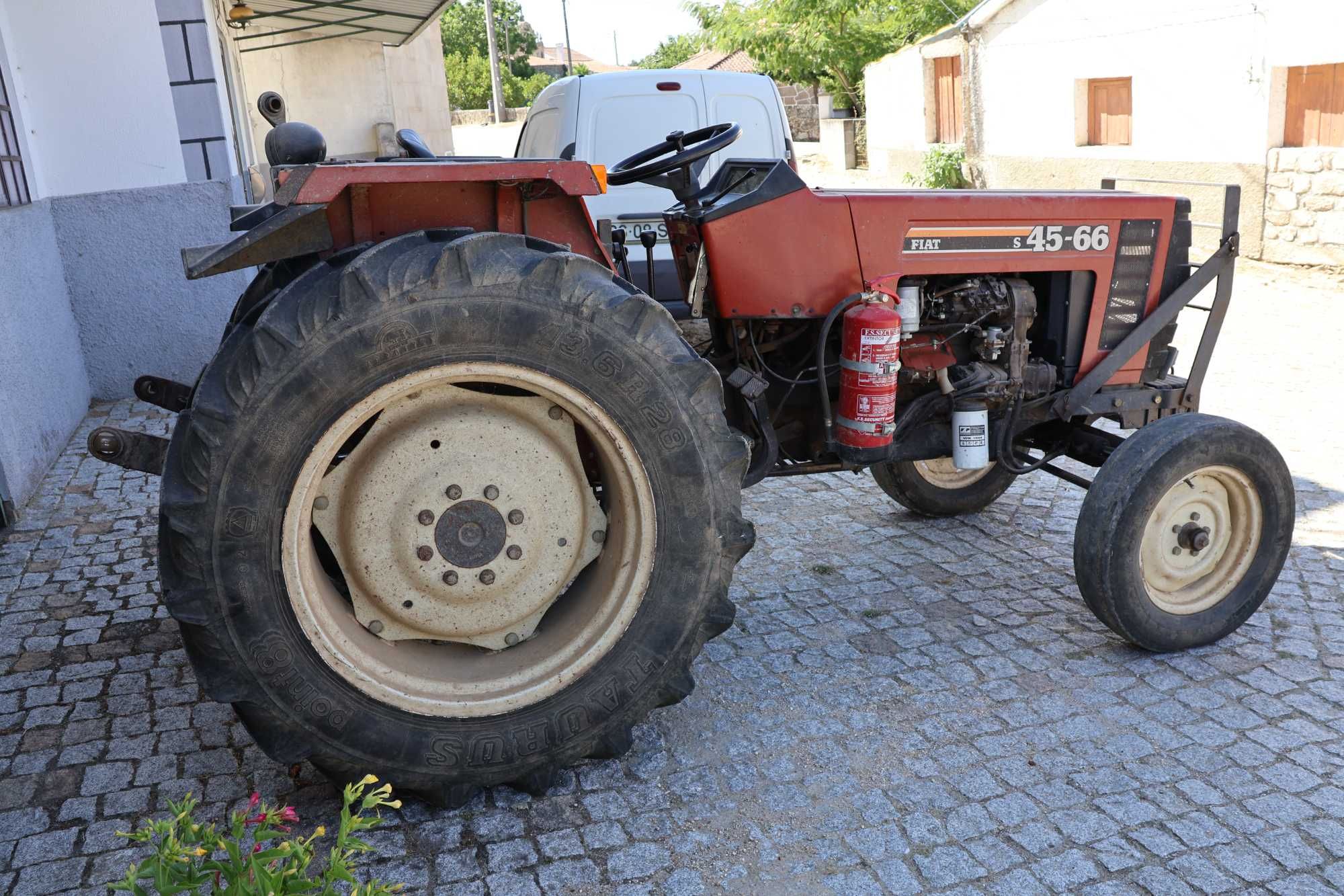 Trator Fiat robusto