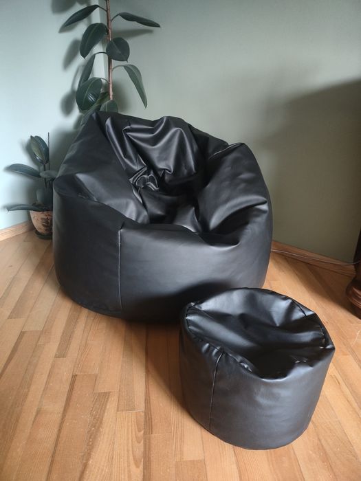 Pufa sako z podnóżkiem