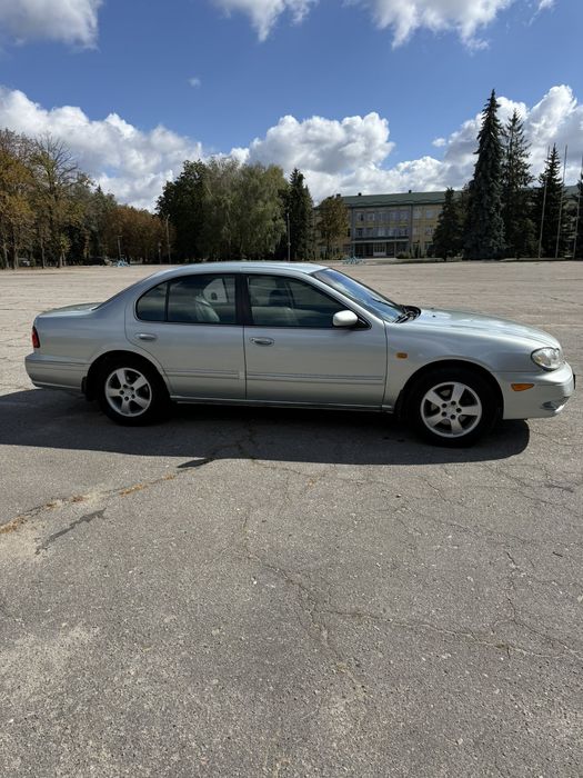 Продам Nissan 2004 года