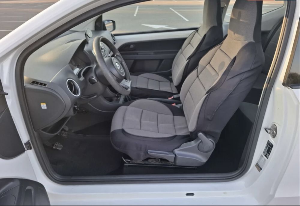 Volkswagen UP! 2013 року бензин