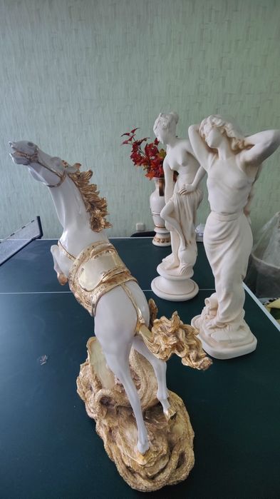 Статуэтка /золотая лошадь / антиквариат / искусство/ интерьер для дома