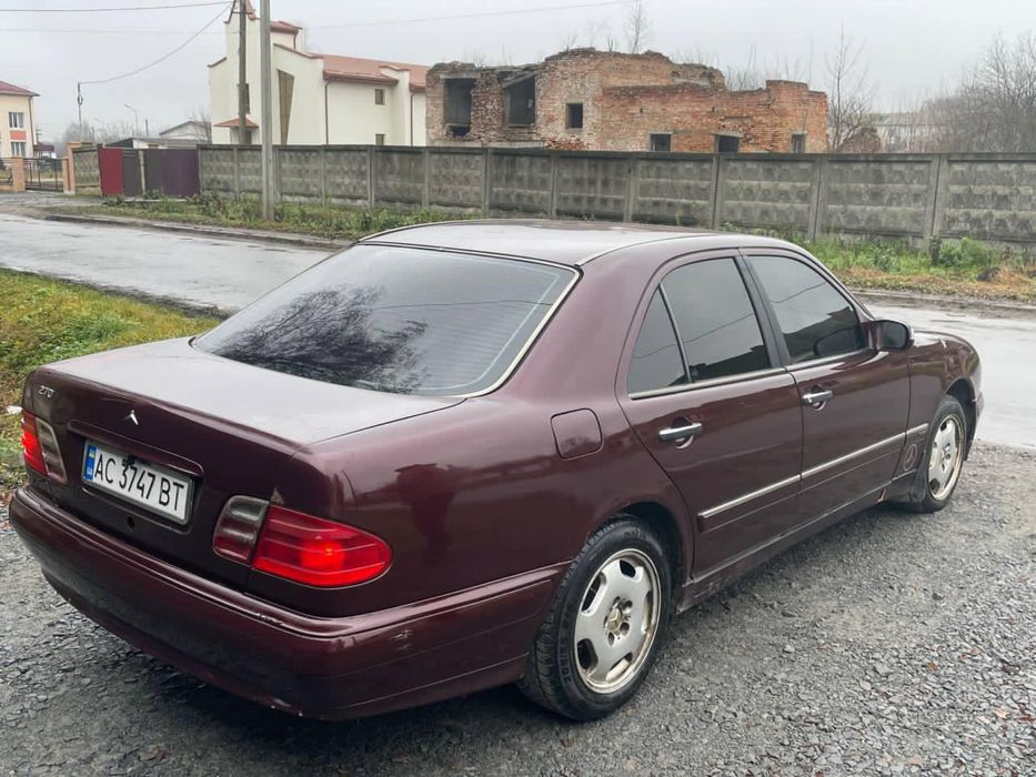 Mercedes benz W210 E270 CDI автомат 2.7 дизель