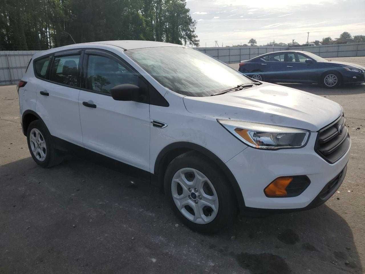 Ford Escape S 2017